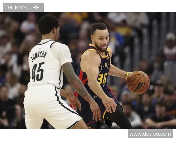 足球明星中是否有库里这样的传奇人物存在探讨