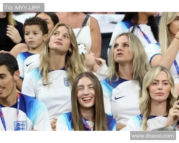 足球明星们的保镖背后故事揭秘他们如何保护偶像的安全与隐私