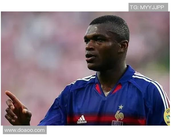 足球明星德塞利的传奇人生与足球事业的辉煌成就揭秘